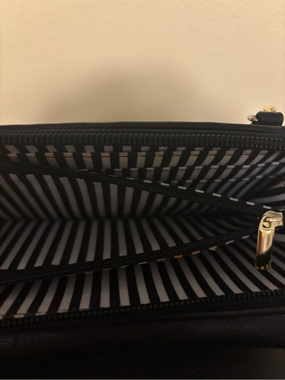 Betsey Johnson Black wallet with strap - Picture 6 of 6